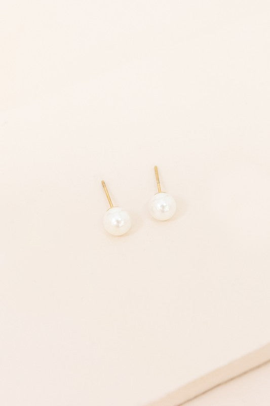 Flawless Pearl Stud Earrings Small