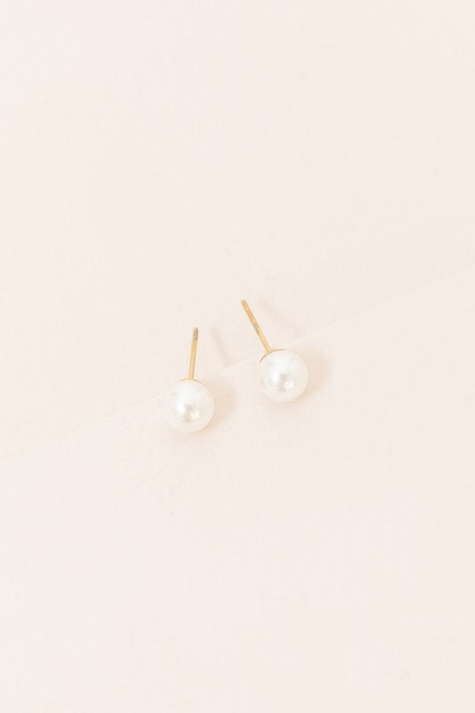 Flawless Pearl Stud Earrings Small