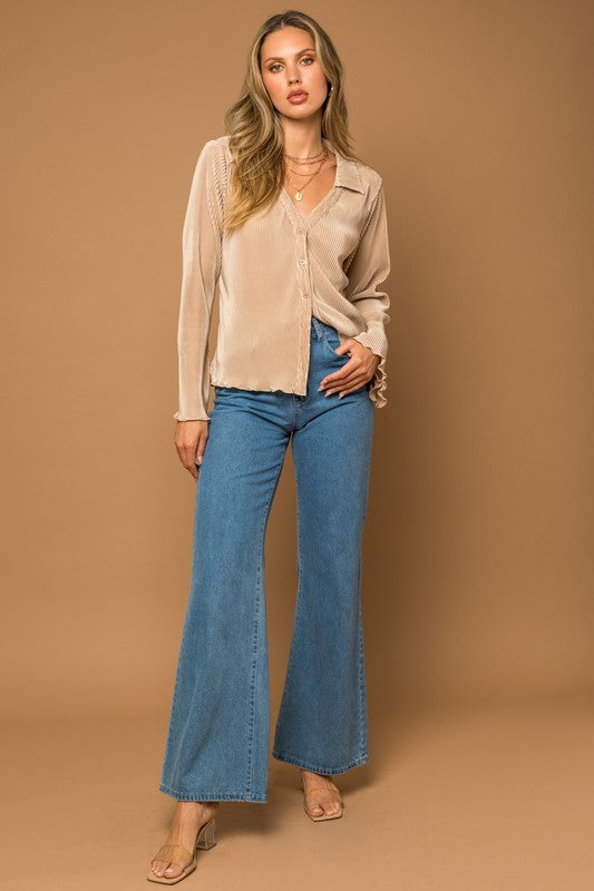 PLISSE LETTUCE HEM BLOUSE